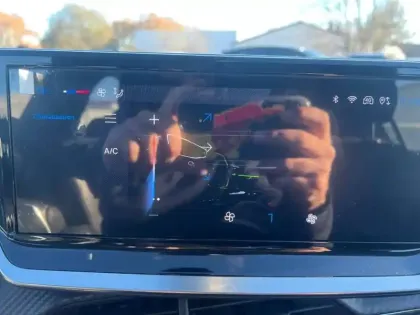 Photo 12 Peugeot 208  Hybrid 100 e-DCS6