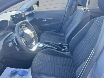 Photo 8 Peugeot 208  Hybrid 100 e-DCS6