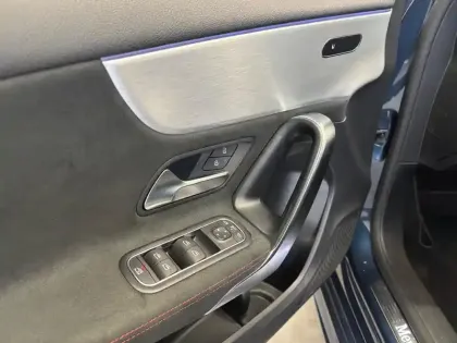 Photo 9 Mercedes Classe A  250 7G-DCT 4Matic