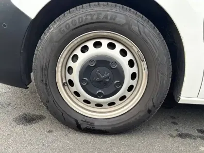 Photo 12 Peugeot Expert  FGN TOLE STANDARD BLUEHDI 180 S&S EAT8