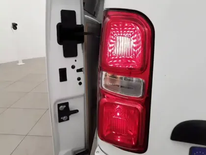 Photo 36 Peugeot Expert  FGN TOLE STANDARD BLUEHDI 180 S&S EAT8