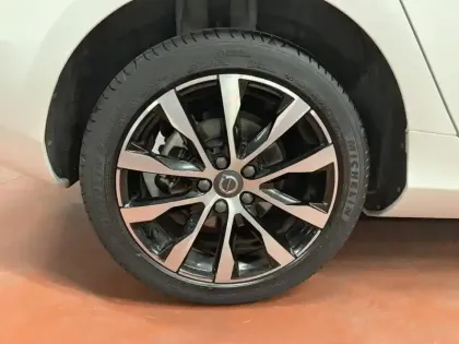 Photo 14 Volvo V40  T2 122 ch