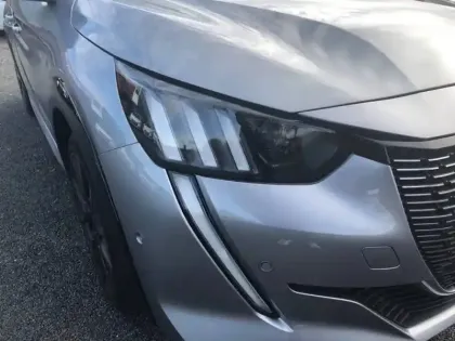 Photo 15 Peugeot 208  PureTech 100 S&S BVM6