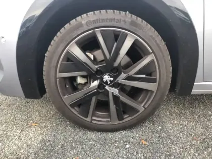 Photo 12 Peugeot 208  PureTech 100 S&S BVM6