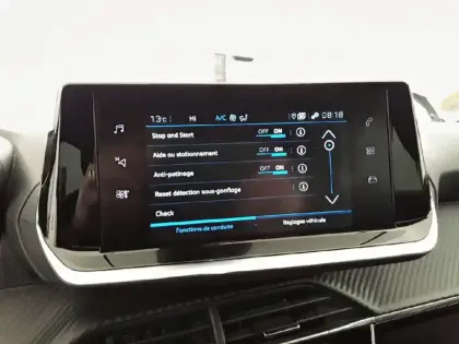 Photo 20 Peugeot 2008  BlueHDi 130 S&S EAT8