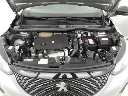 Photo 25 Peugeot 2008  BlueHDi 130 S&S EAT8