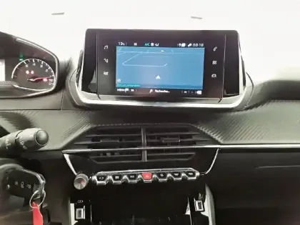 Photo 14 Peugeot 2008  BlueHDi 130 S&S EAT8