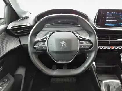 Photo 8 Peugeot 208  PureTech 75 S&S BVM5