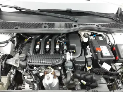 Photo 14 Peugeot 208  PureTech 75 S&S BVM5