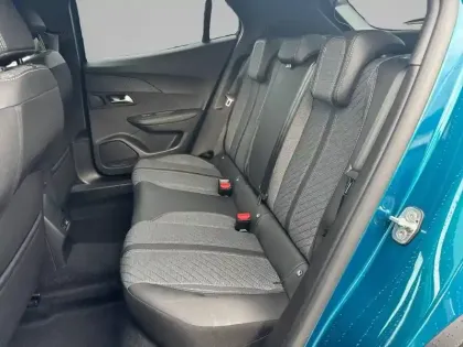 Photo 31 Peugeot 2008  Hybrid 145 e-DCS6