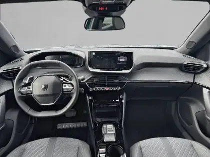 Photo 7 Peugeot 2008  Hybrid 145 e-DCS6