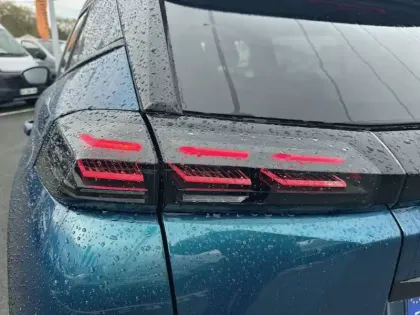 Photo 36 Peugeot 2008  Hybrid 145 e-DCS6