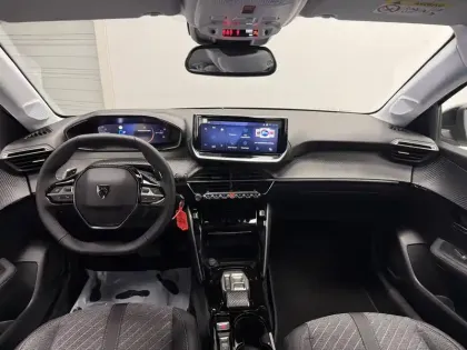 Photo 35 Peugeot 208  Hybrid 110 e-DCS6