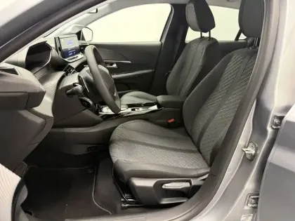 Photo 54 Peugeot 208  Hybrid 110 e-DCS6