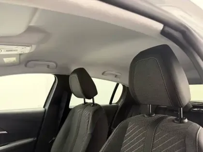 Photo 58 Peugeot 208  Hybrid 110 e-DCS6