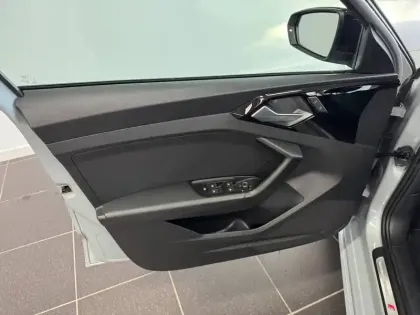 Photo 8 Audi A1  Sportback 35 TFSI 150 ch S tronic 7