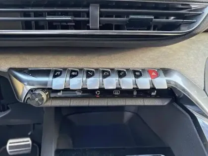 Photo 12 Peugeot 5008  BlueHDi 130ch S&S EAT8 GT Pack