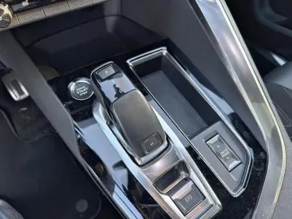 Photo 23 Peugeot 5008  BlueHDi 130ch S&S EAT8 GT Pack