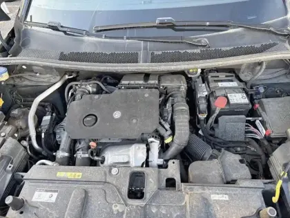 Photo 6 Peugeot 5008  BlueHDi 130ch S&S EAT8 GT Pack