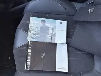 Photo 15 Peugeot 5008  BlueHDi 130ch S&S EAT8 GT Pack