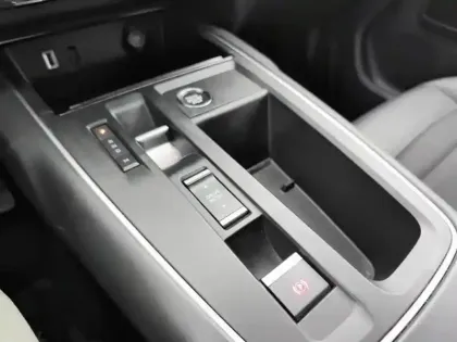 Photo 23 Citroën C5 aircross  PureTech 130 S&S EAT8 C-Series