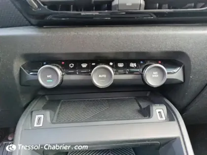 Photo 12 Citroën C4  BlueHDi 130 S&S EAT8 Shine