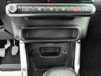 Photo 12 Citroën C3 Aircross  PureTech 110 S&S BVM6 C-Series