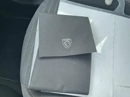 Photo 15 Peugeot 208  PureTech 75 S&S BVM5 Active