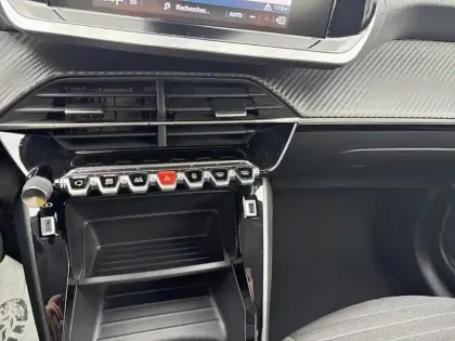 Photo 12 Peugeot 208  PureTech 75 S&S BVM5 Active