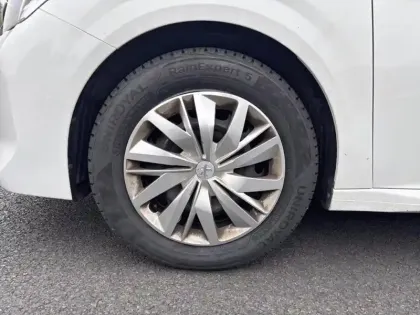 Photo 14 Peugeot 208  PureTech 75 S&S BVM5 Active