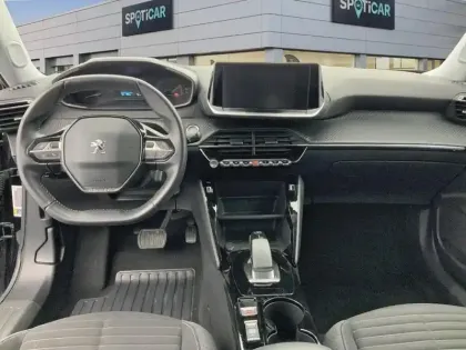 Photo 9 Peugeot 2008  Electrique 136 ch Style