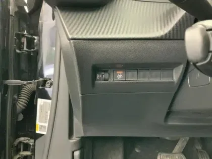 Photo 16 Peugeot 2008  Electrique 136 ch Style