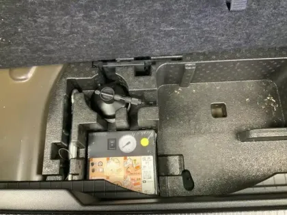 Photo 26 Peugeot 2008  Electrique 136 ch Style