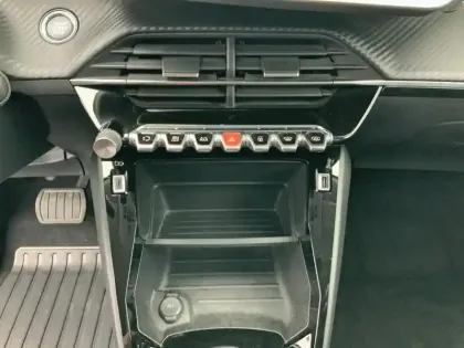 Photo 12 Peugeot 2008  Electrique 136 ch Style
