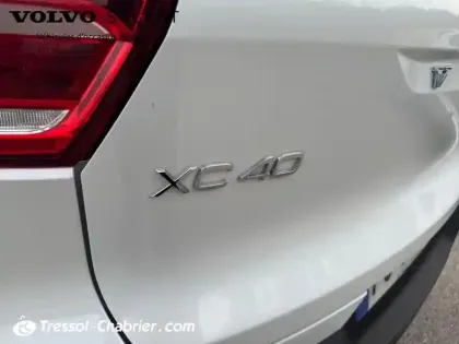 Photo 15 Volvo Xc40  T3 163 ch Geartronic 8 R-Design