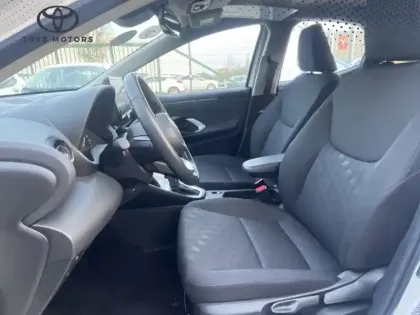 Photo 11 Toyota Yaris Hybride 116h Dynamic