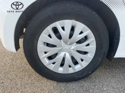 Photo 8 Toyota Yaris Hybride 116h Dynamic