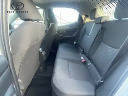 Photo 12 Toyota Yaris Hybride 116h Dynamic