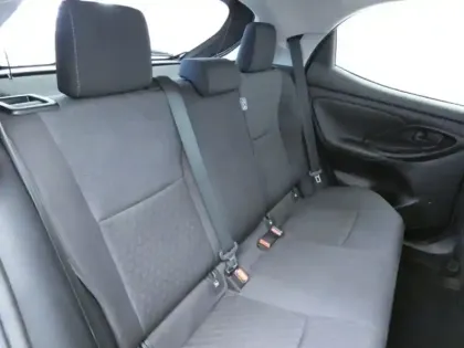 Photo 8 Toyota Yaris 120 VVT-i Design