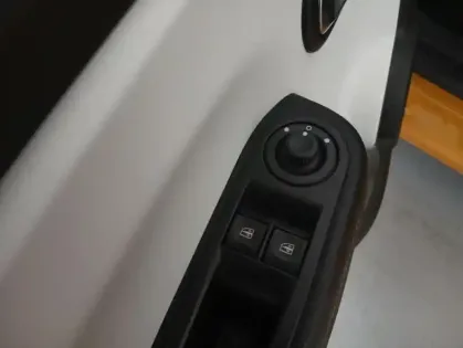 Photo 18 Renault Twingo E-TECH ELECTRIQUE III Achat Intégral - 21 Intens