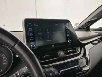 Photo 20 Toyota C-HR HYBRIDE MC19 2.0L Distinctive