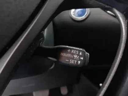 Photo 24 Toyota C-HR HYBRIDE MC19 2.0L Distinctive