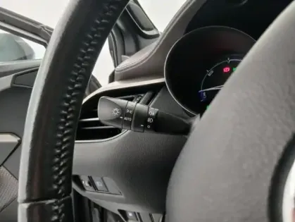 Photo 28 Toyota C-HR HYBRIDE MC19 2.0L Distinctive