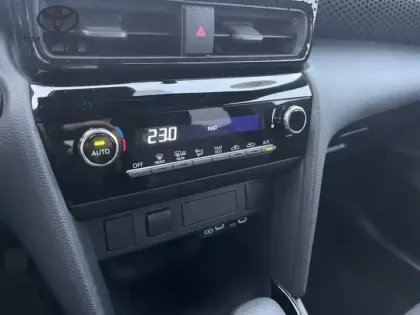 Photo 16 Toyota Yaris Hybride 116h Design