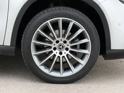 Photo 10 Mercedes GLA 200 Starlight Edition Classe / X156 St