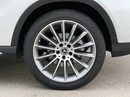 Photo 11 Mercedes GLA 200 Starlight Edition Classe / X156 St