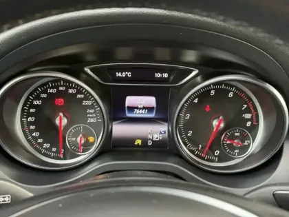 Photo 16 Mercedes GLA 200 Starlight Edition Classe / X156 St