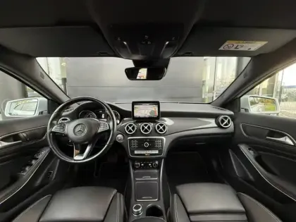 Photo 21 Mercedes GLA 200 Starlight Edition Classe / X156 St