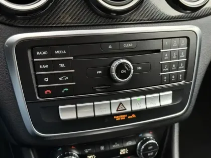 Photo 26 Mercedes GLA 200 Starlight Edition Classe / X156 St