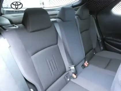 Photo 20 Toyota C-HR 1.8 Hybride 140 Design pack confort